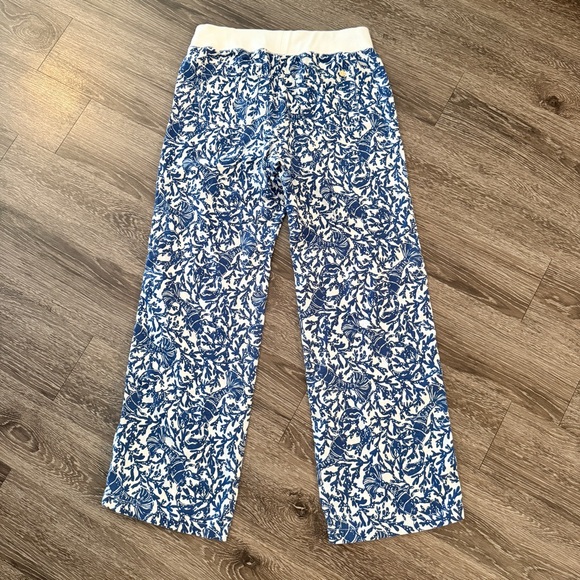Lilly Pulitzer Blue and White Patterned Pants - Picture 6 of 8